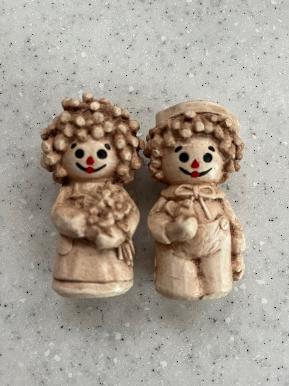 Raggedy Ann & Andy Ceramic Vtg Figurines 2.5” Holding Flowers & Bird